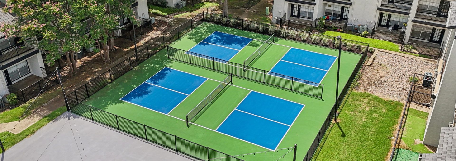 tennis court at The Monte