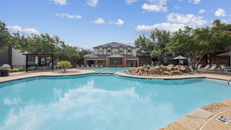the pool at The Monte